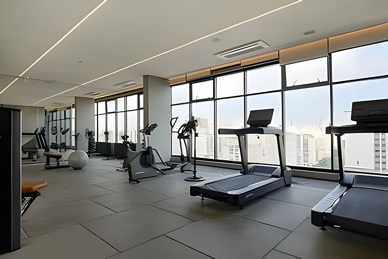 Apto de luxo com piscina incrível, academia(2405B)