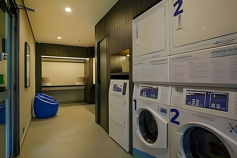 Apto de luxo com piscina incrível, academia(2405B)