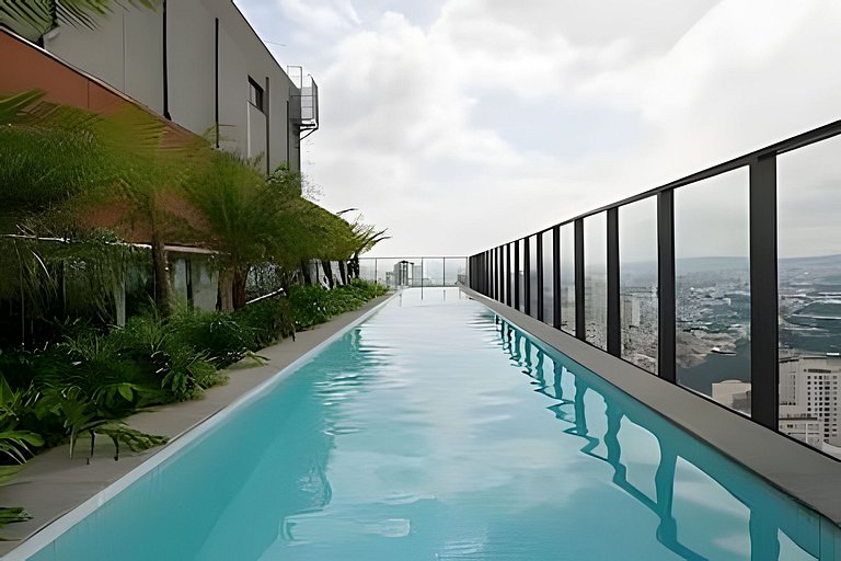 Apto de luxo com piscina incrível, academia(1605B)