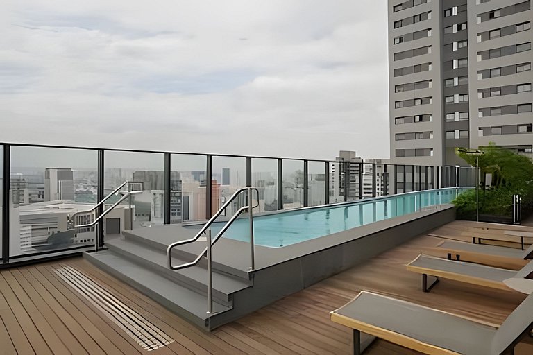 Apto de luxo com piscina incrível, academia(1605B)