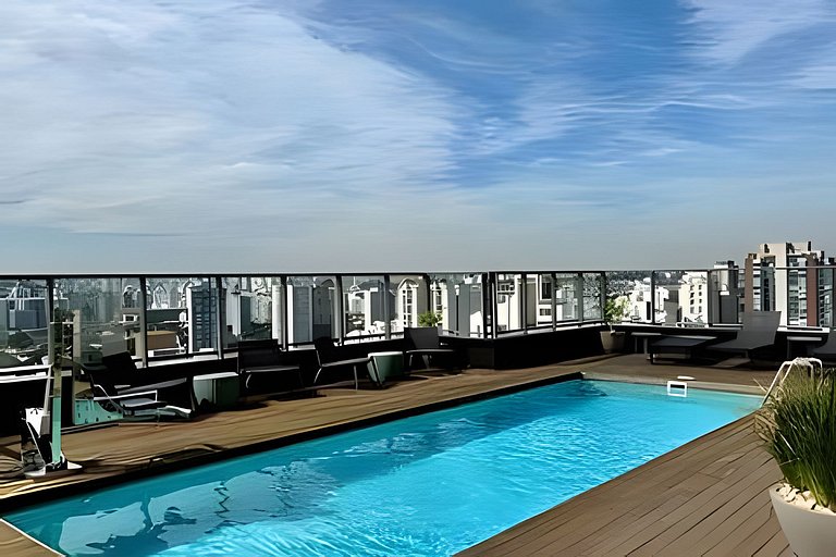 Apto luxo com piscina incrível e academia (101B)