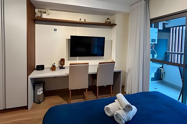 Studio Moderno cama king, academia e piscina (312)