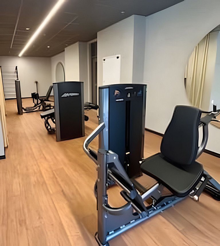 Studio Moderno cama king, academia e piscina (312)