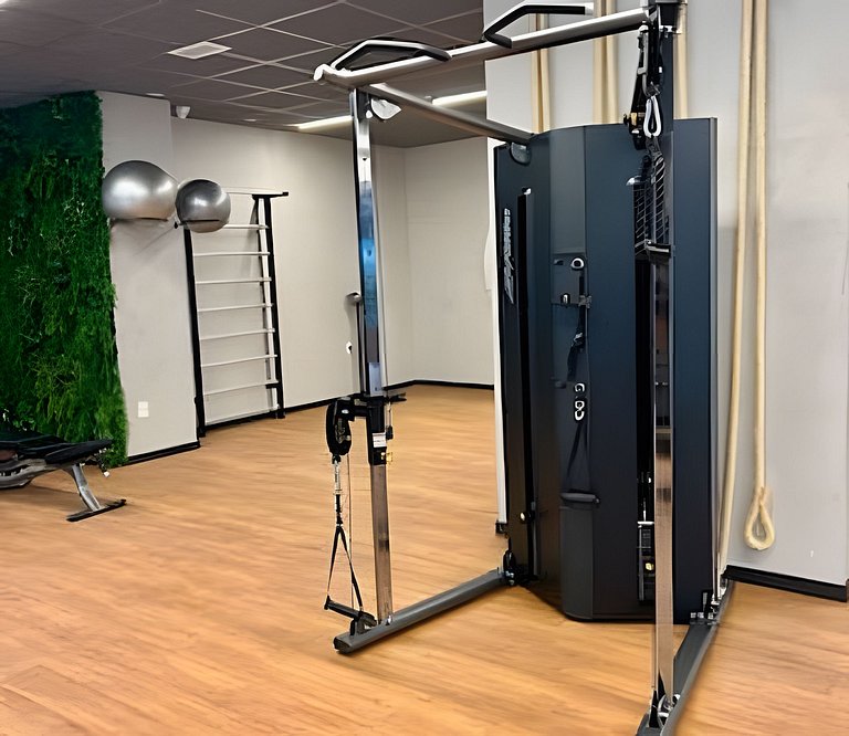 Studio Moderno cama king, academia e piscina (312)