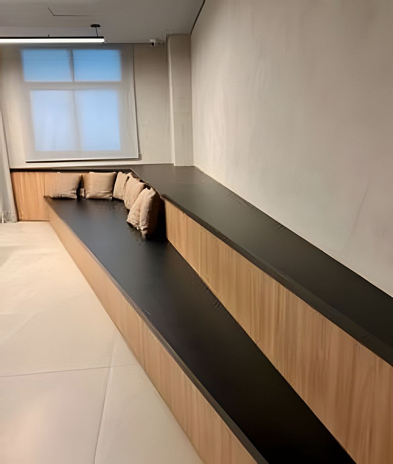 Studio Moderno cama king, academia e piscina (312)