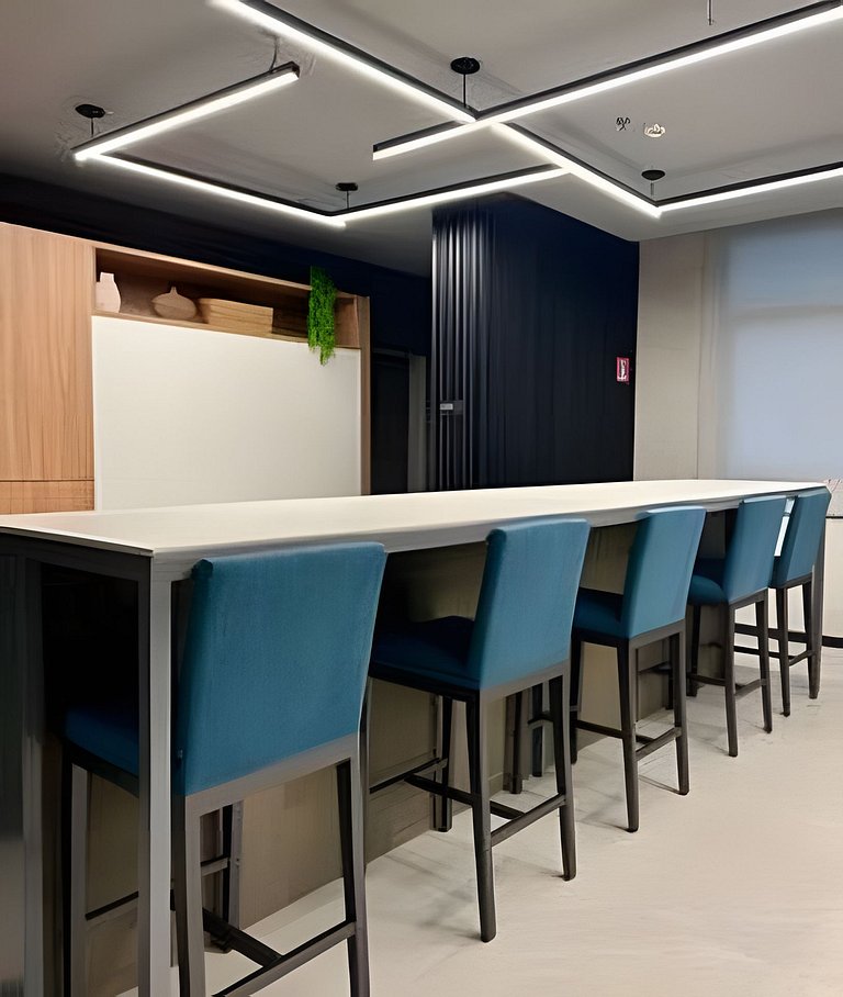 Studio Moderno cama king, academia e piscina (312)
