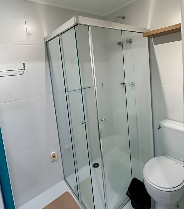 Studio Moderno cama king, academia e piscina (312)