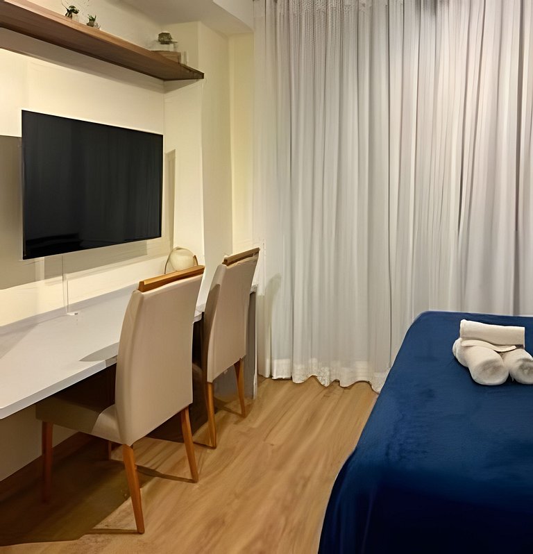 Studio Moderno cama king, academia e piscina (312)