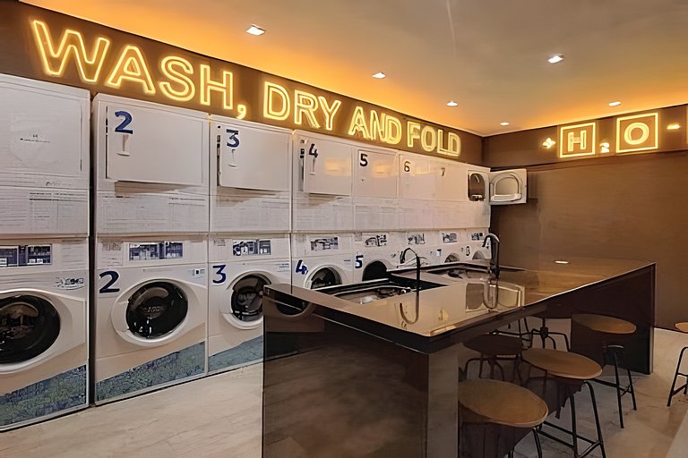Moderno a 2 Min do Metro Paraiso com piscina (720)