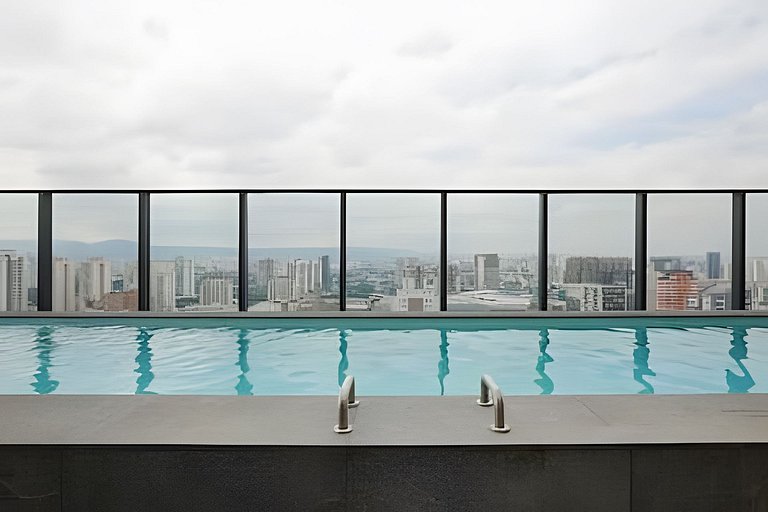 Apto de luxo com piscina incrível, academia(2005B)