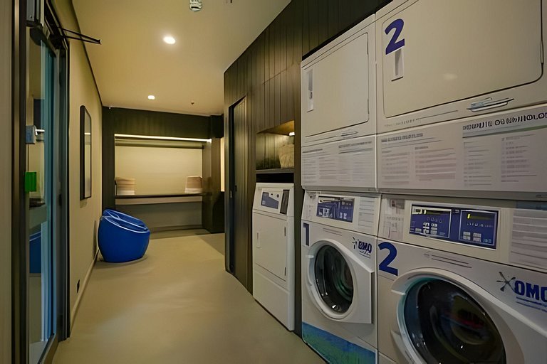 Apto de luxo com piscina incrível, academia(2005B)