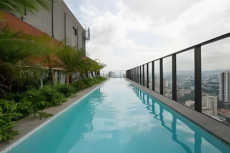 Apto de luxo com piscina incrível, academia(2005B)