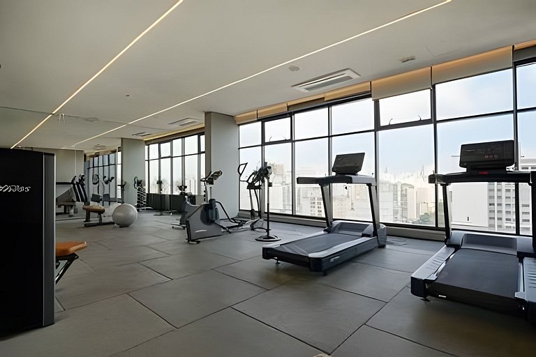 Apto de luxo com piscina incrível, academia(2005B)