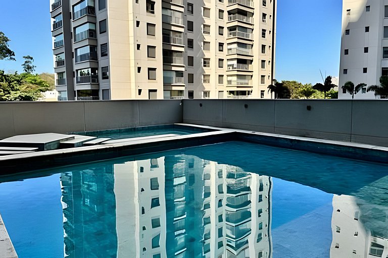 Apto c/ piscina, academia, próx metrô (602)