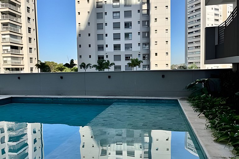 Apto c/ piscina, academia, próx metrô (602)