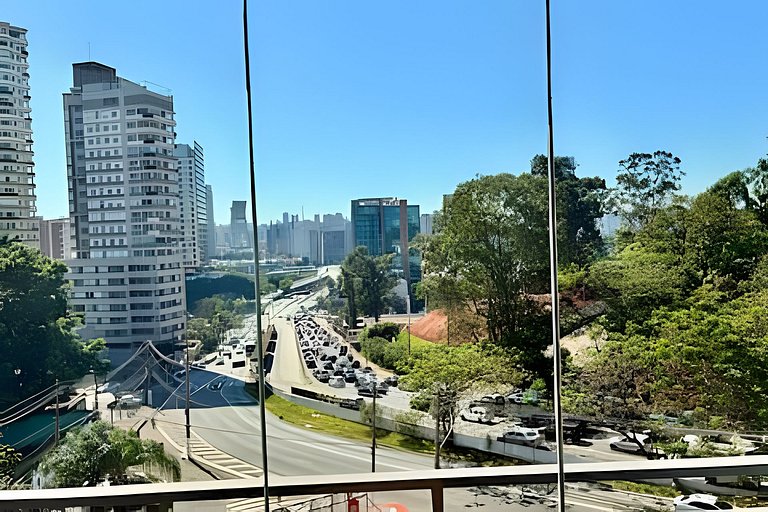 Apto c/ piscina, academia, próx metrô (602)