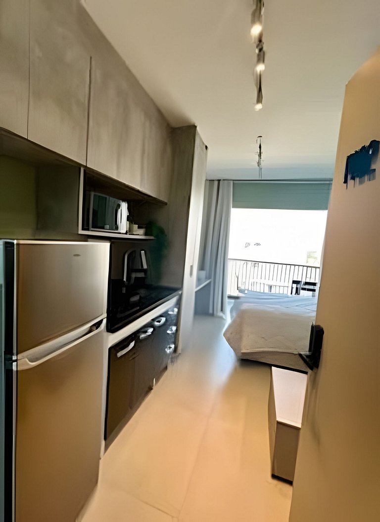 Apto com Piscina, Academia e Coworking (1402)