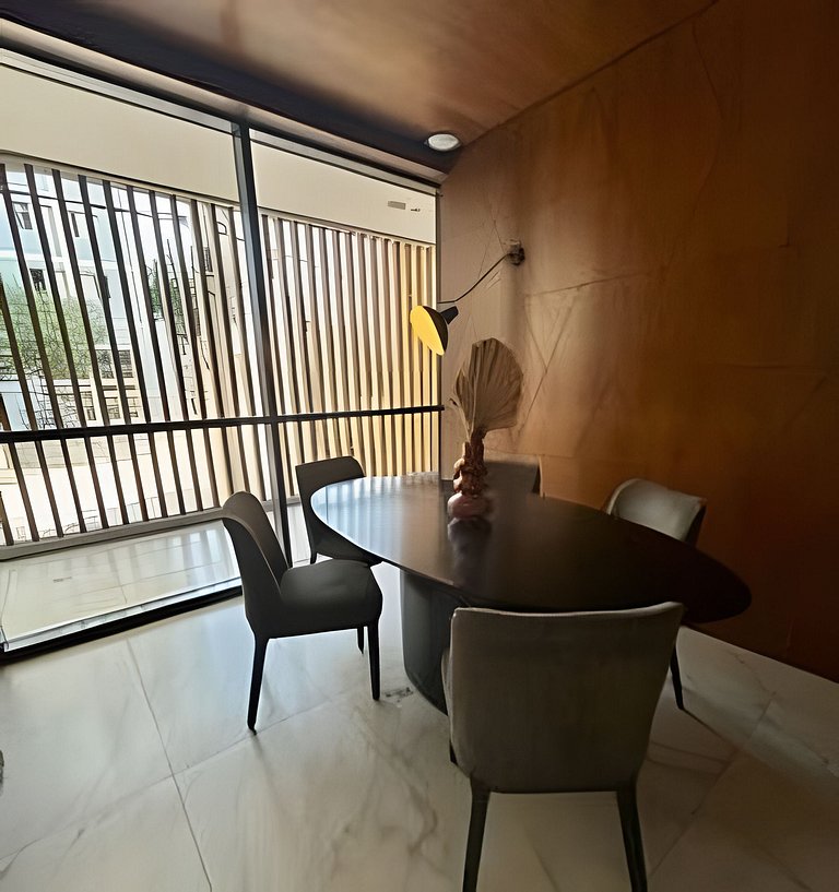 Apto com Piscina, Academia e Coworking (1402)