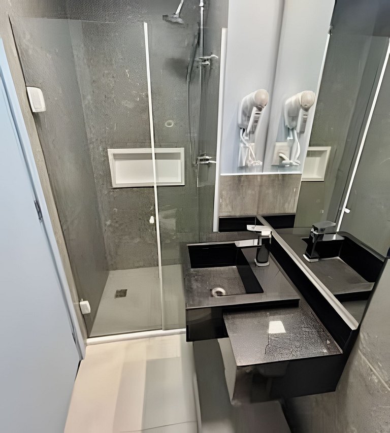 Apto com Piscina, Academia e Coworking (1402)